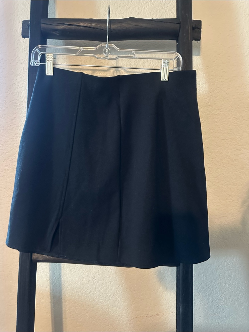 H&M Black Structured Mini Skirt